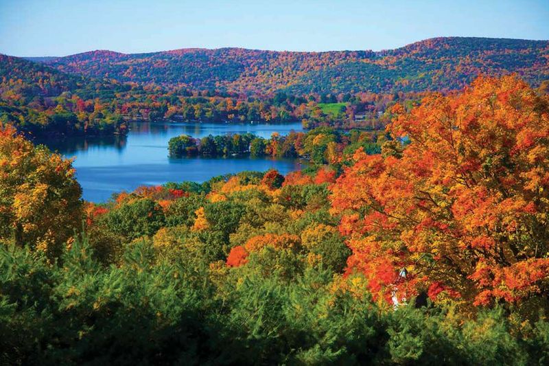 Fall Foliage Draws Massive Crowds