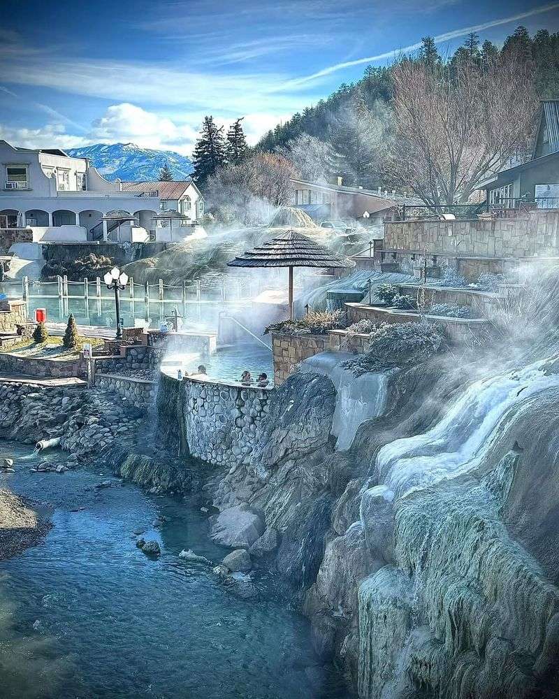 Natural Hot Springs That Heal Body and Mind