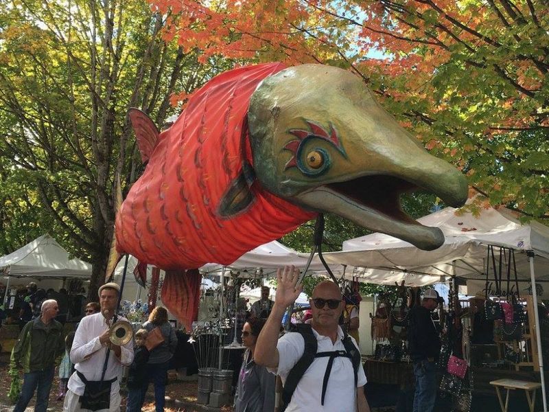 Issaquah Salmon Days, Market Meets Migration