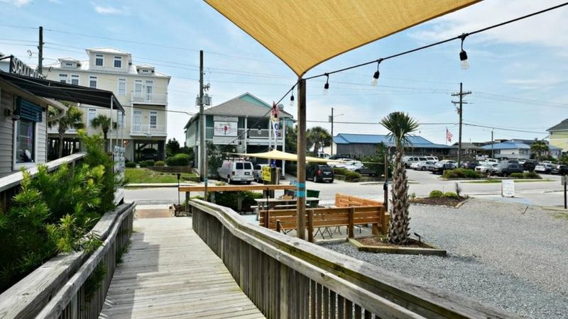 Beach-shack atmosphere without the fuss