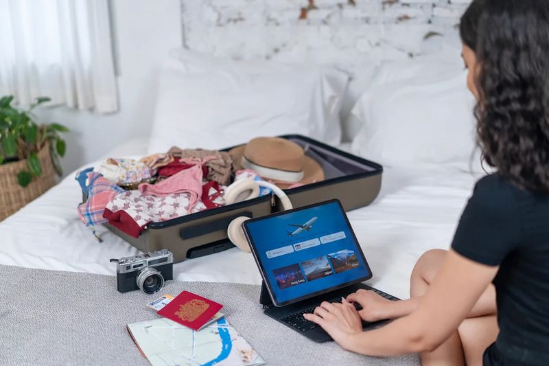 Airfare Price Lock-In