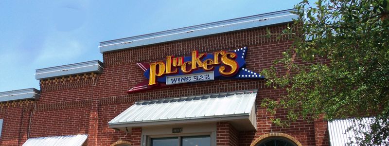 Pluckers Wing Bar