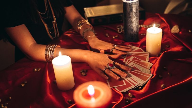 Fortune Telling? Only If It’s Free in Yamhill