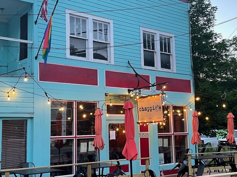 Proximity to Charming Small Towns