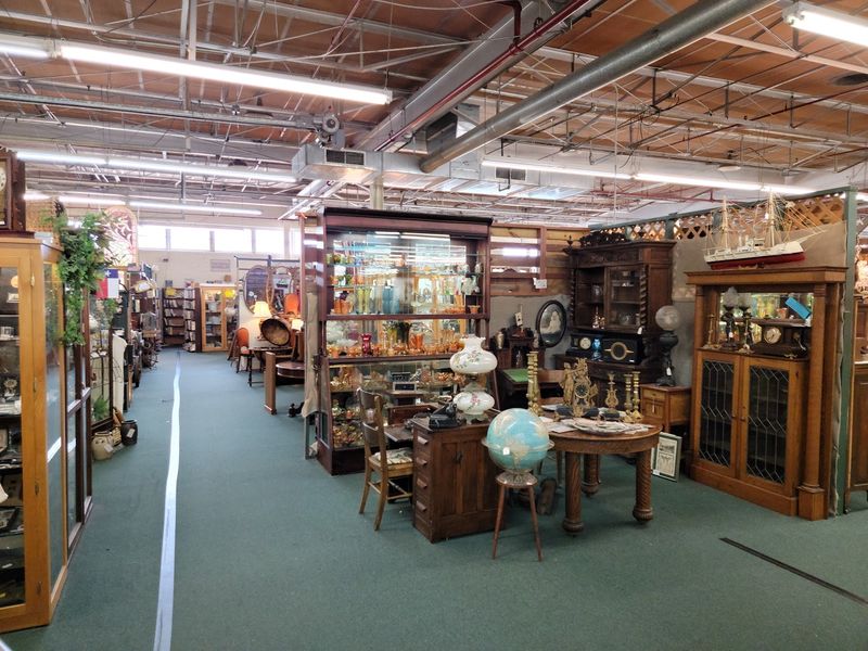 Montgomery Street Antique Mall (Fort Worth)