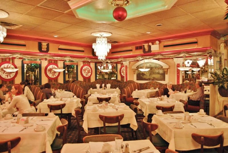 Sawa's Old Warsaw Restaurant