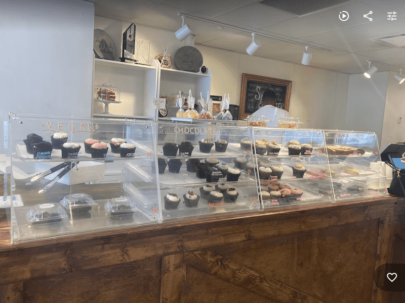 Sweet Encounter Bakery, Lansing