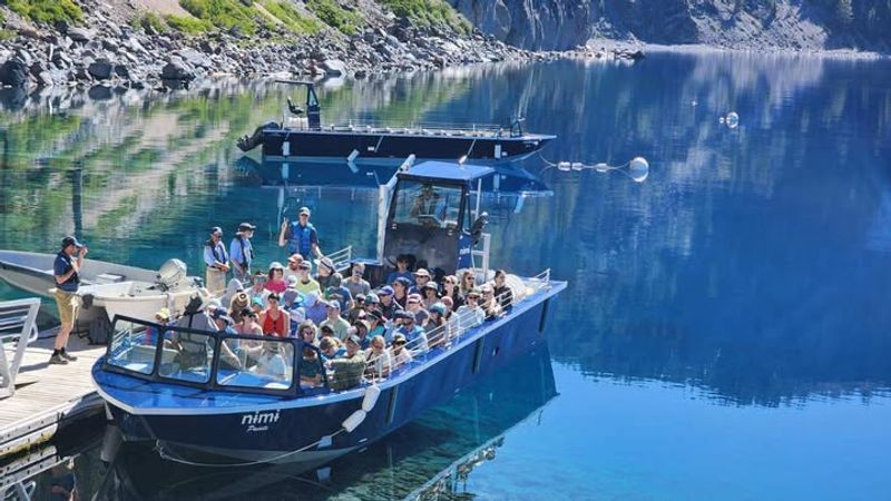 Crowds and Timed Entry at Icons 