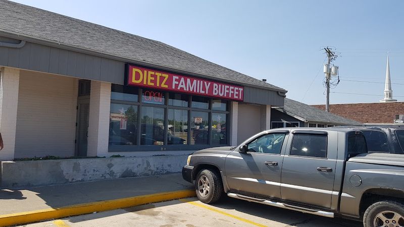 Dietz Family Buffet: Heartland Comfort on Display