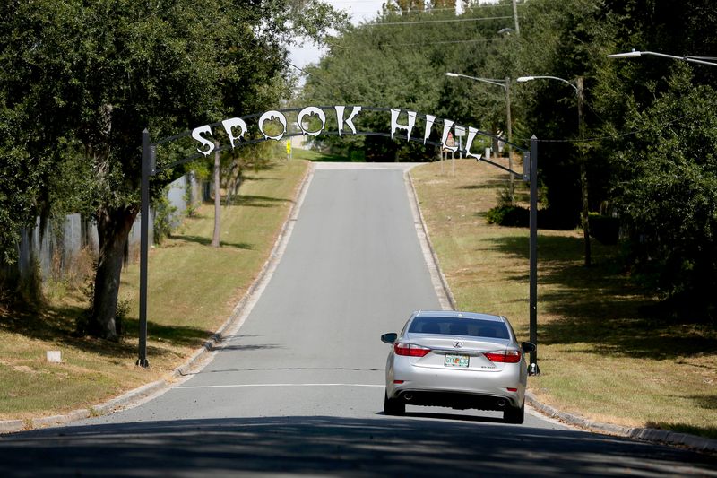 Spook Hill’s Gravity Trick in Lake Wales