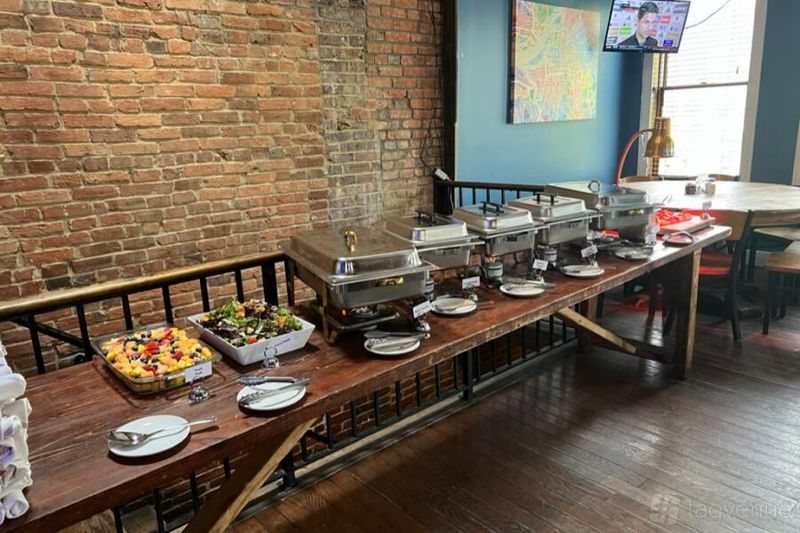 Brunch Rituals & Midday Comfort