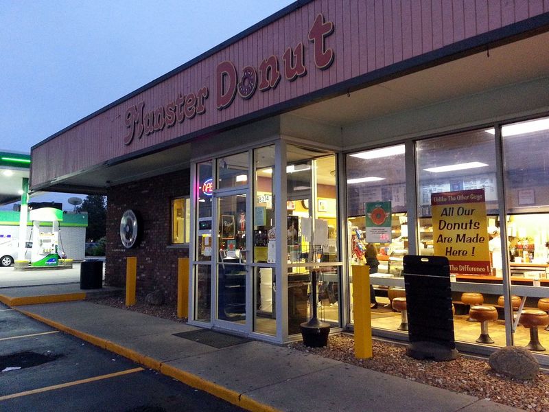 Munster Donut in Munster: Consistent Crowd Favorite