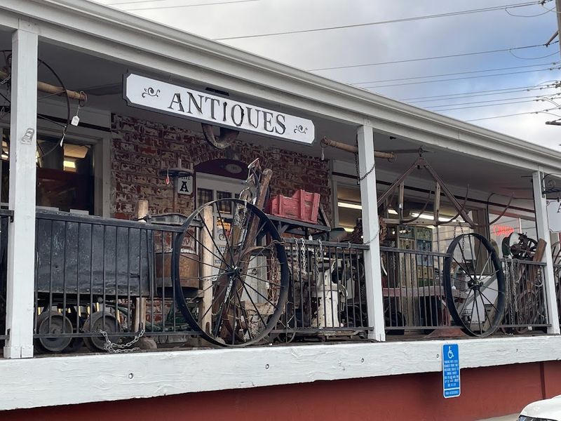Redmond Antique Mall, Redmond