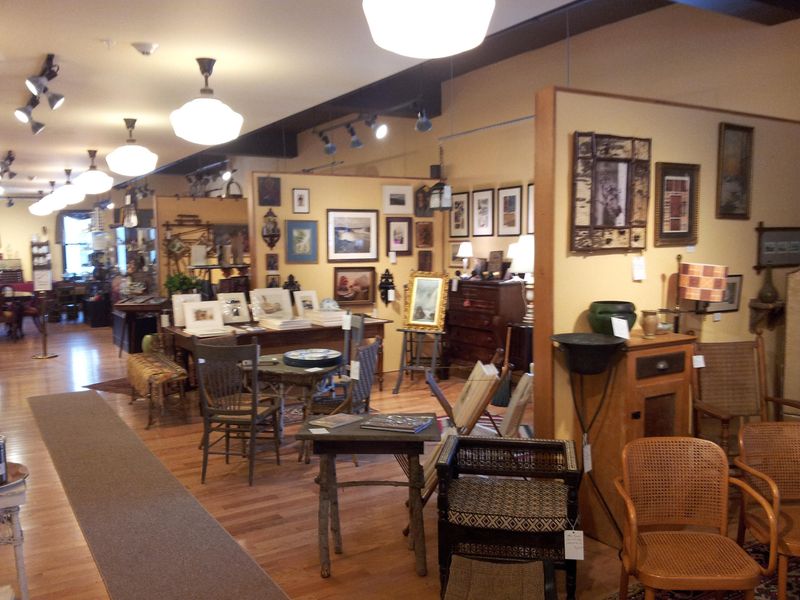 Great Barrington: The Antiques Center Experience