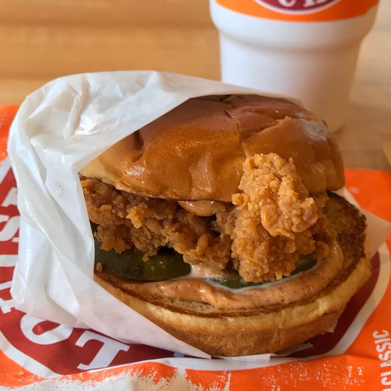 Popeyes Louisiana Kitchen: Where Georgia Meets Louisiana in Crispy, Spicy Glory