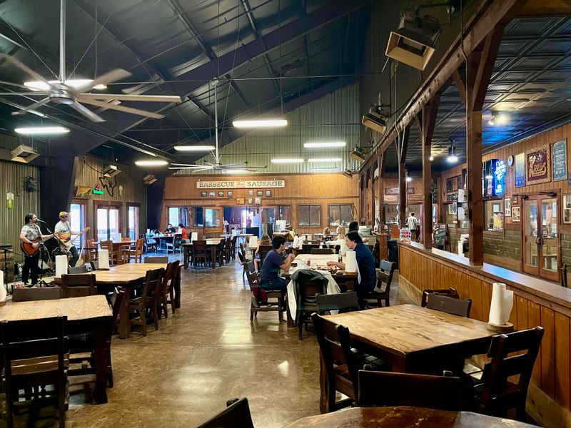 Rustic, No-Frills Atmosphere