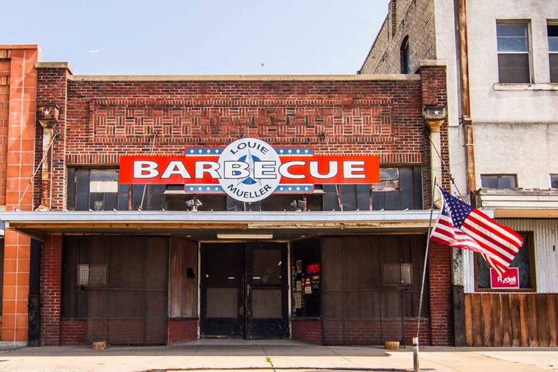 Louie Mueller Barbecue, Taylor