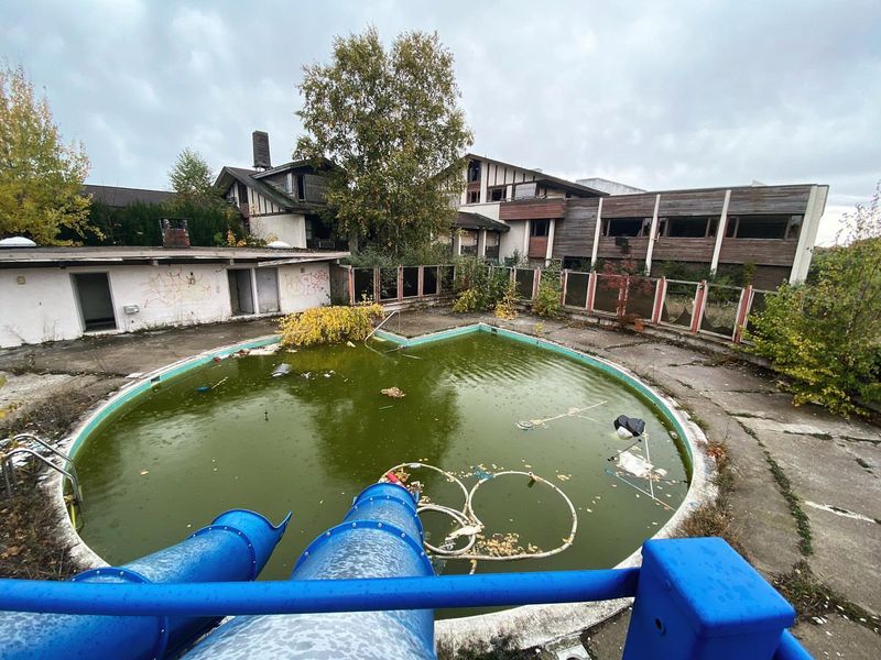 Creaking Metal and Haunting Sounds