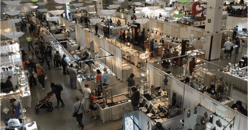 The Tucson Gem & Mineral Show: From Trade to Spectacle