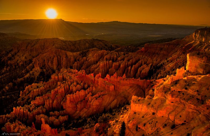 Sunrise And Sunset Transform Bryce Canyon's Hoodoos