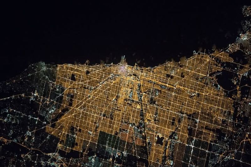 Street Grid System Prevents Getting Lost