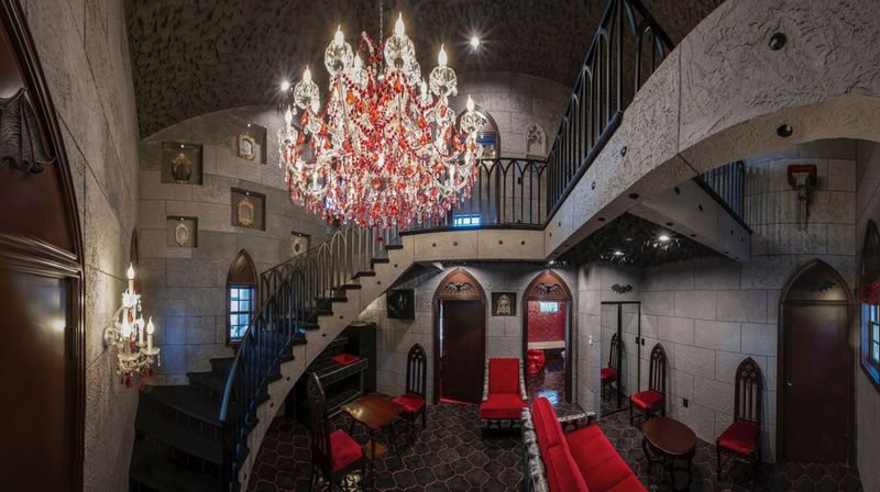 Historical Charm of the Mansion Rooms