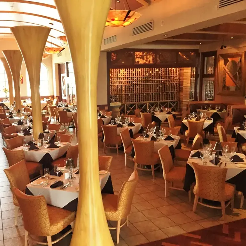 Eddie Merlot’s
