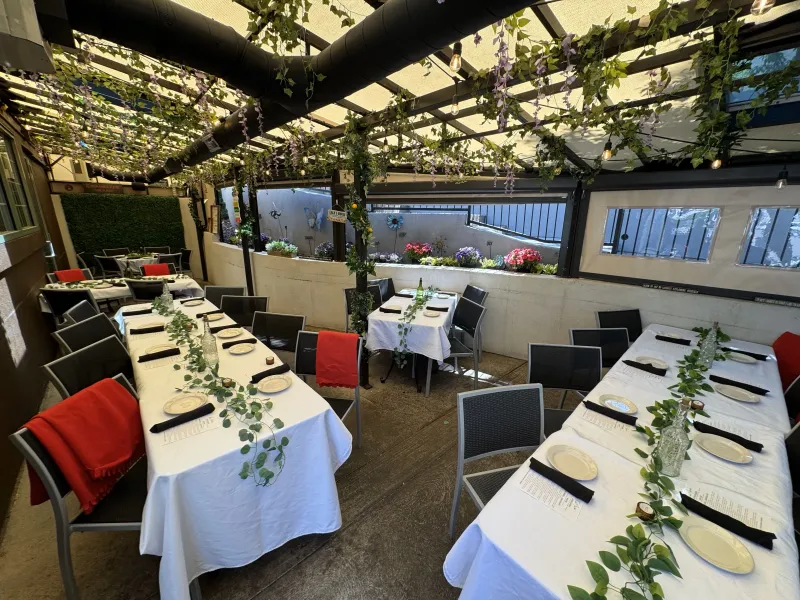 Cozy Family-Style Atmosphere