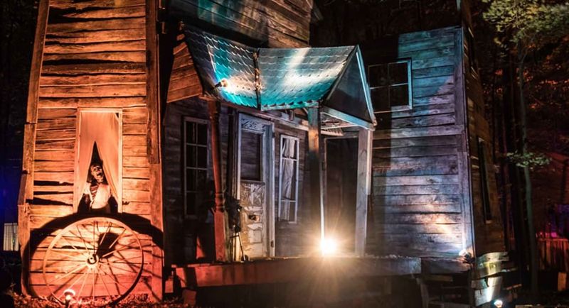 Haunted Barn: Frights in Every Corner
