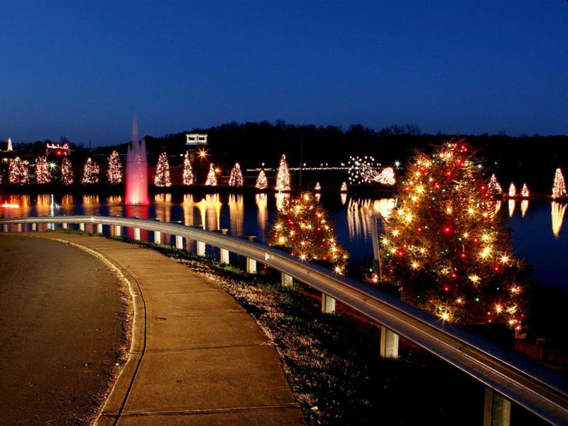 The Spectacular Lake Display Reflection