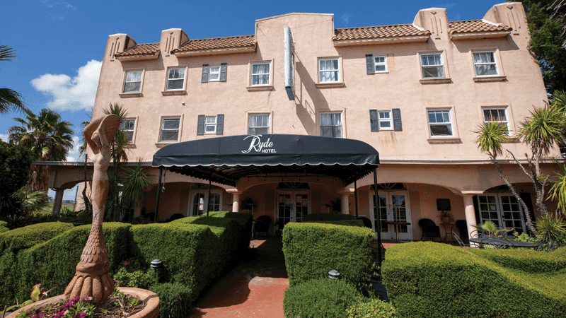 Stunning Art Deco Architecture from 1927