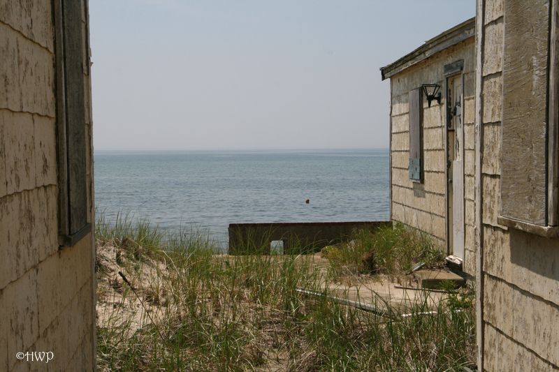 A Forgotten Motel Along the Cape