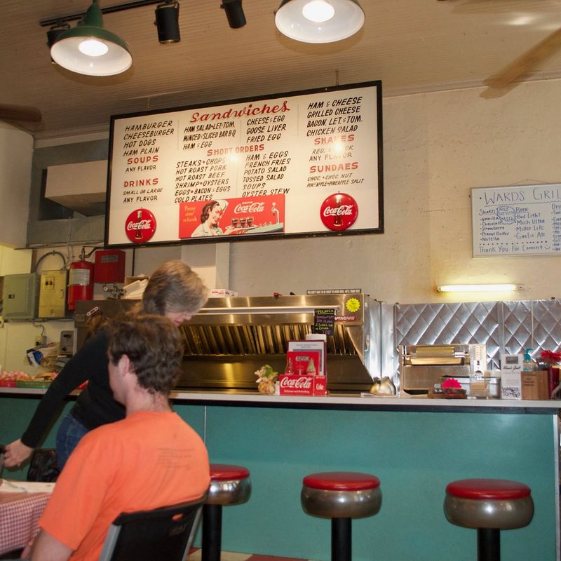 Classic Atmosphere That Enhances the Meal