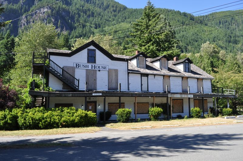 Washington’s Haunted Lodges: Setting the Stage