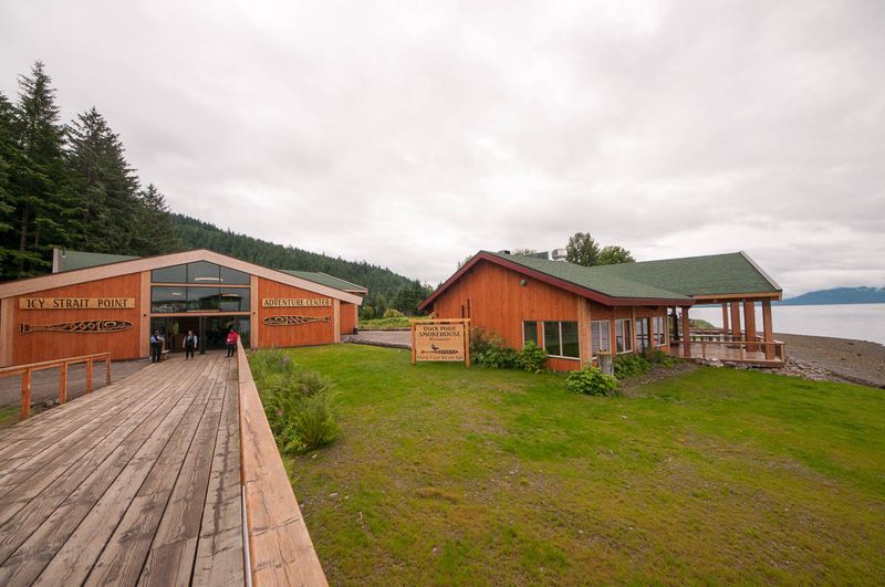 Duck Point Smokehouse – Icy Strait Point / Hoonah
