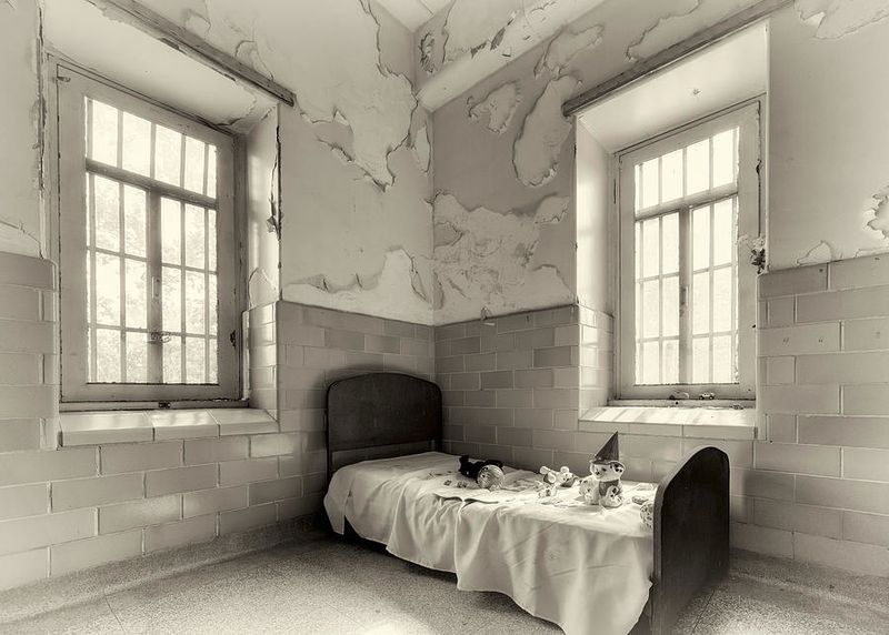 Rooms Still Frozen in Silence