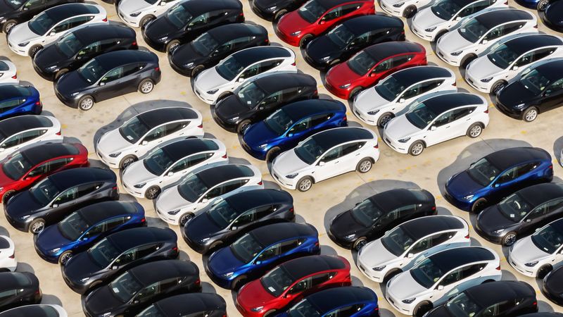 Strict Blue Laws Restrict Sunday Sales