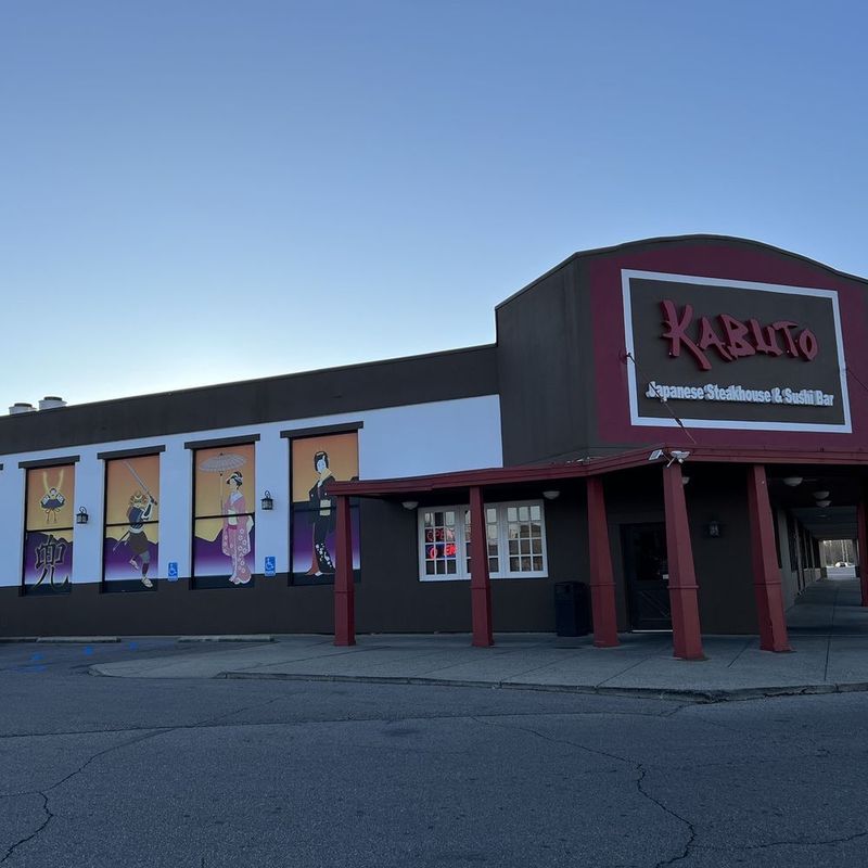 Sakura Japanese Steakhouse: Teppanyaki Theater and More