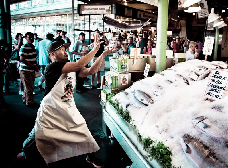 Pike Place Market, Seattle’s Flying Fish Show