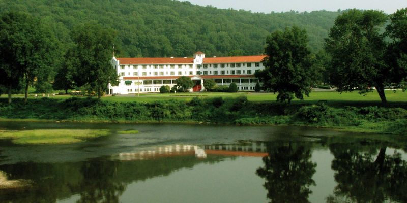 The Shawnee Inn and Golf Resort – Shawnee on Delaware