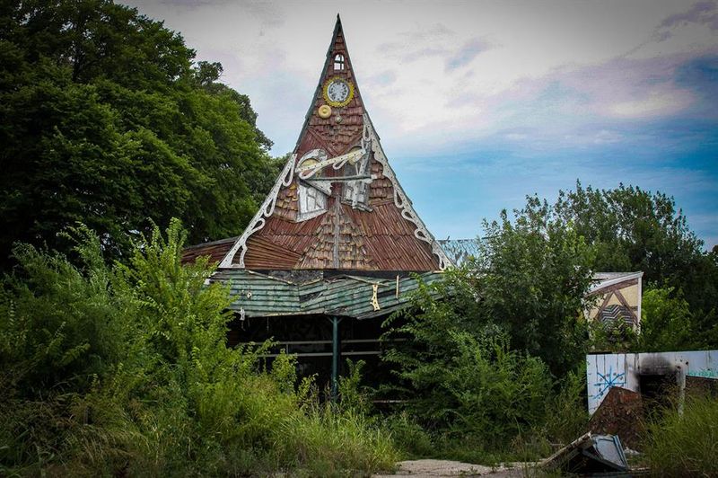 Ghostly Remains - The Abandoned Park Today