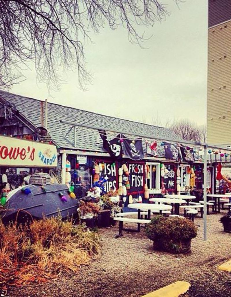 No-Frills, Beachside Dining