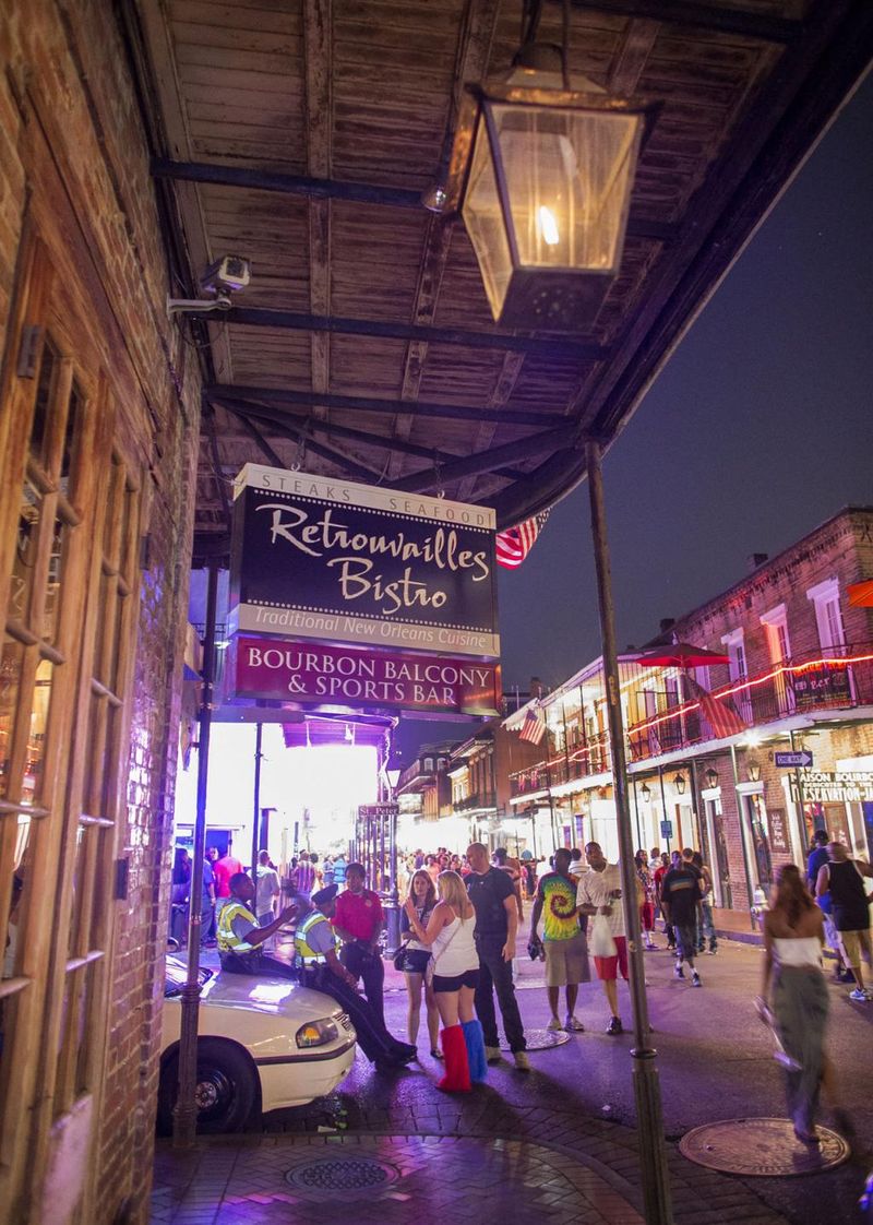 No Glass Containers in the French Quarter Sidewalks