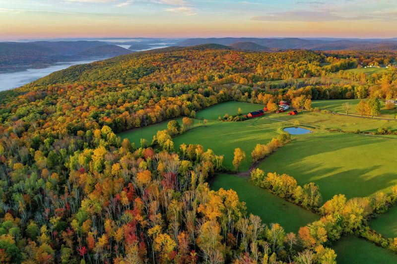 Litchfield Hills: Rolling Countryside Beyond the Cities