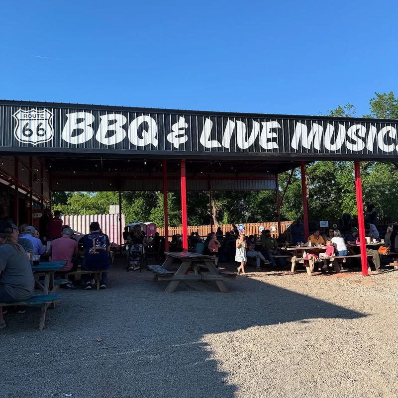 A Route 66 Barbecue Landmark