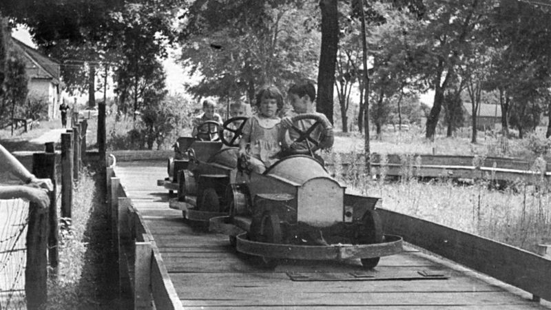Golden Years of Summer Crowds