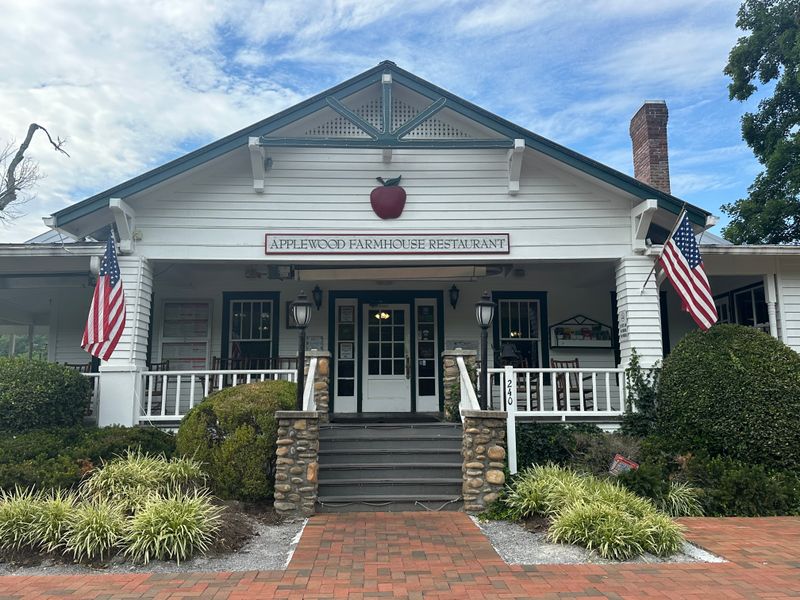 Applewood Farmhouse Restaurant