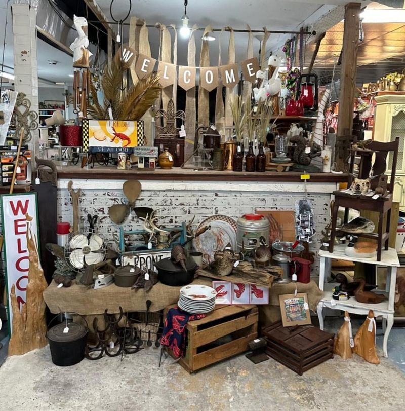Old Roundup Flea Market (Duson)