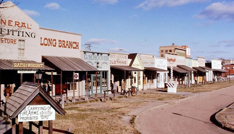 Dodge City: Western Theme That Doesn't Impress Everyone
