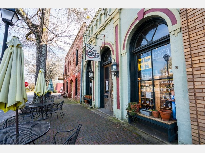 Family-Owned Businesses Span Multiple Generations